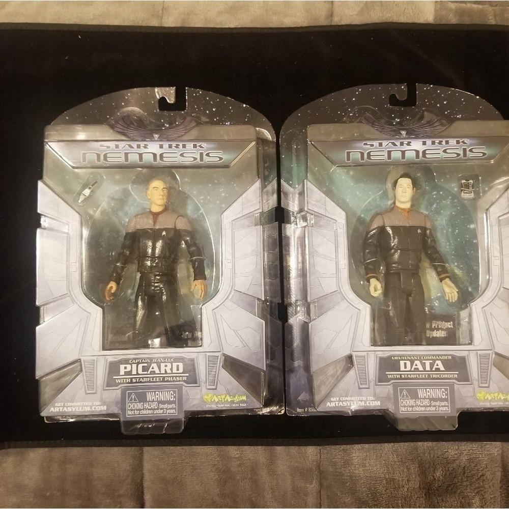Star Trek Nemesis Picard and Data Action Figures, Vintage 1997